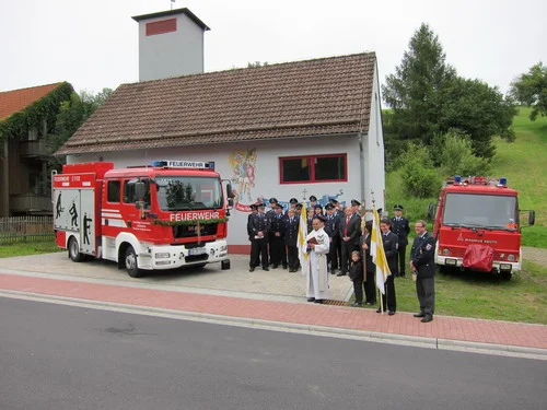Fahrzeugweihe_StLF_mit_LF8.jpg